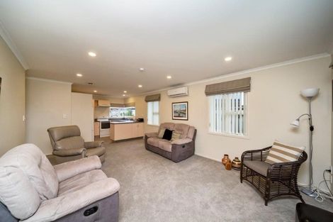 Photo of property in 18a Milmoe Street, Hawera, 4610
