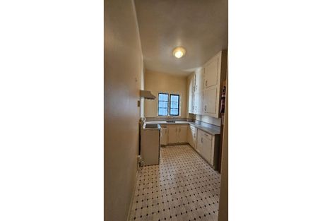 Photo of property in Westhaven Apartments, 8/127 Molesworth Street, Thorndon, Wellington, 6011