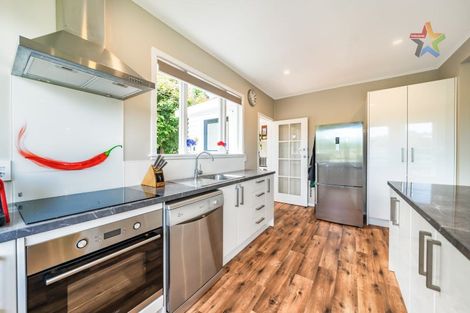 Photo of property in 97 Manuka Street, Stokes Valley, Lower Hutt, 5019