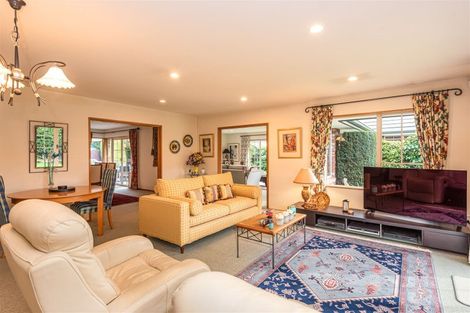 Photo of property in 7 Tavistock Place, Russley, Christchurch, 8042