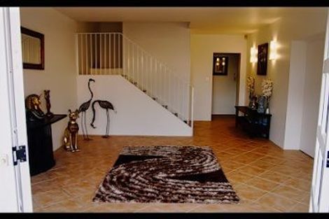 Photo of property in 8 Aztec Place, Conifer Grove, Takanini, 2112