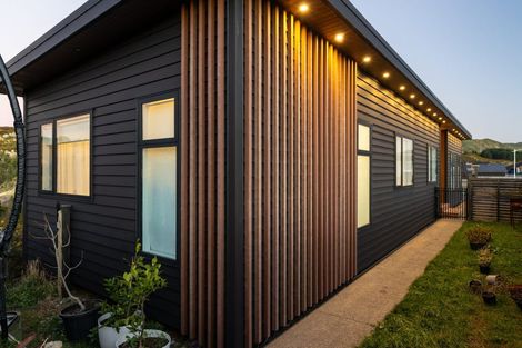 Photo of property in 37 Schooner Drive, Whitby, Porirua, 5024