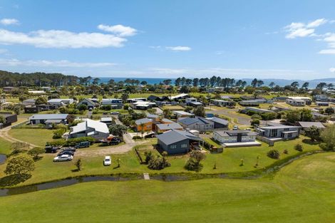 Photo of property in 126 The Fairway, Matarangi, Whitianga, 3592