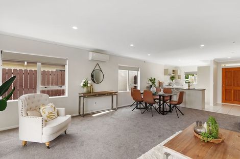 Photo of property in 2 Calumet Way, Takanini, 2112