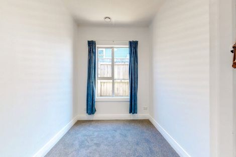 Photo of property in 69 Ranui Crescent, Khandallah, Wellington, 6035