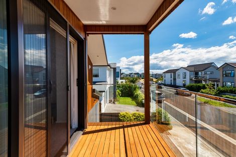 Photo of property in 5 Kearns Drive, Hobsonville, Auckland, 0616