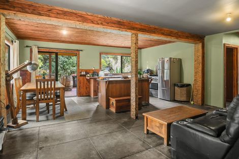 Photo of property in 50 Crown Hill Road, Paeroa, 3674