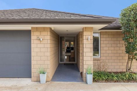 Photo of property in 1 Puketi Lane, Waiuku, 2123