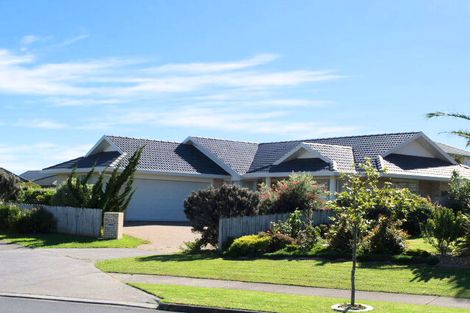 Photo of property in 23 Oakridge Way, Northpark, Auckland, 2013