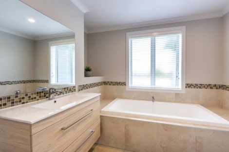 Photo of property in 23 Provincial Road, Halswell, Christchurch, 8025