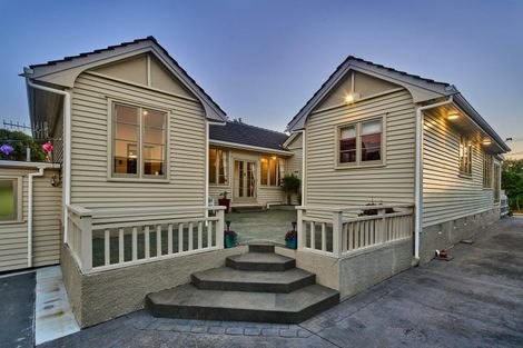 Photo of property in 135 Seaview Road, Paraparaumu Beach, Paraparaumu, 5032