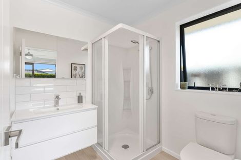 Photo of property in 17 Eyrewell Road, Pegasus, 7612