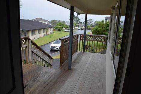 Photo of property in 13 Noel Williams Place, Windsor Park, Auckland, 0630
