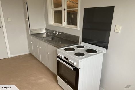 Photo of property in 19 Hulke Street, Foxton, 4814