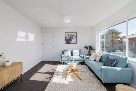 Photo of property in 15 Lyndhurst Crescent, Aranui, Christchurch, 8061