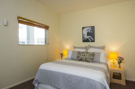 Photo of property in Stadium Garden Flats, 406/107 Thorndon Quay, Pipitea, Wellington, 6011