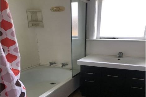 Photo of property in 98 Te Rangitautahanga Road, Turangi, 3334