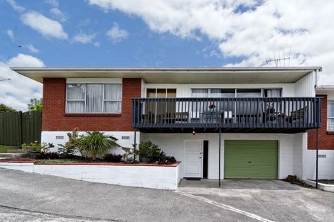 Photo of property in 1/6 Butterworth Drive, Glendene, Auckland, 0602