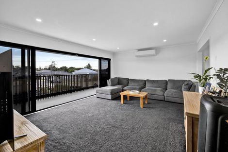 Photo of property in 35 Collins Street, Hawera, 4610