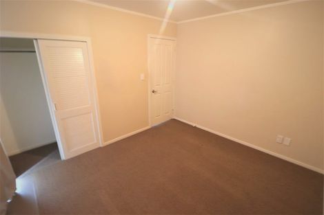 Photo of property in 81 Sturges Road, Henderson, Auckland, 0612