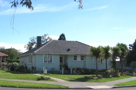 Photo of property in 70 Farringdon Street, Glen Innes, Auckland, 1072