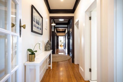 Photo of property in 22 Ridge Lane, New Plymouth, 4310