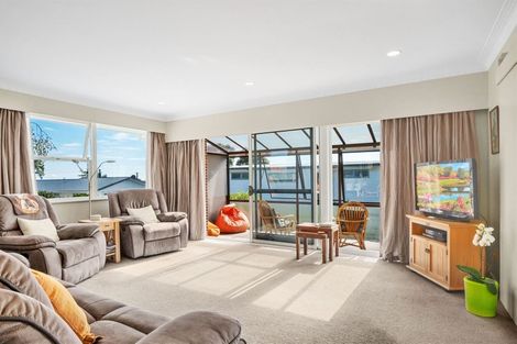 Photo of property in 21 Litten Road, Cockle Bay, Auckland, 2014