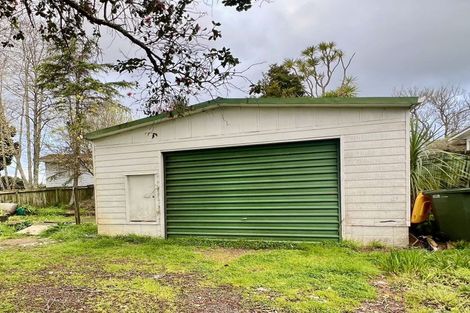 Photo of property in 37 Borich Road, Sunnyvale, Auckland, 0612