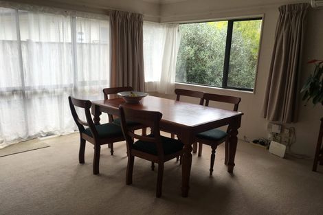 Photo of property in 18 Heyington Way, East Tamaki Heights, Auckland, 2016