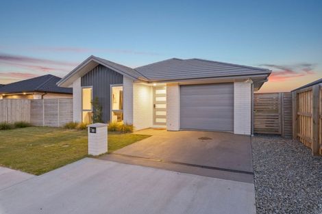 Photo of property in 16 Croydon Street, Woodend, 7610