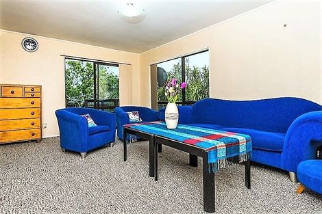 Photo of property in 2/190 Te Irirangi Drive, Flat Bush, Auckland, 2019