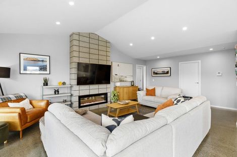 Photo of property in 36 Hopkirk Avenue, Wallaceville, Upper Hutt, 5018