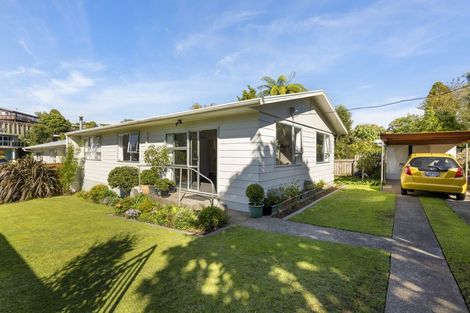 Photo of property in 4 Bromley Place, Westown, New Plymouth, 4310