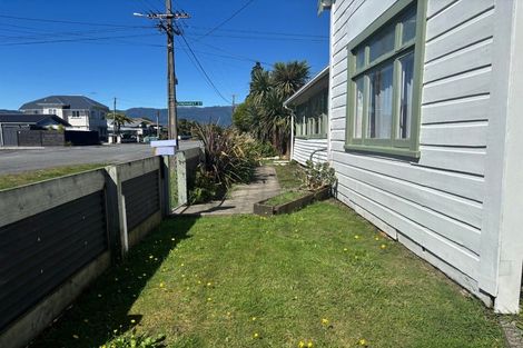 Photo of property in 66 Peel Street, Westport, 7825