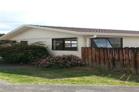 Photo of property in 4/1 Rebecca Rise, Weymouth, Auckland, 2103