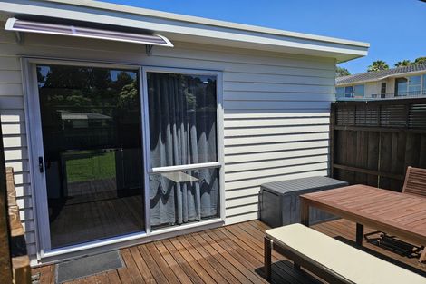 Photo of property in 17b Arkles, Arkles Bay, Whangaparaoa, 0932