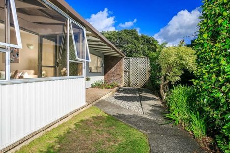 Photo of property in 1/15 Omana Road, Milford, Auckland, 0620
