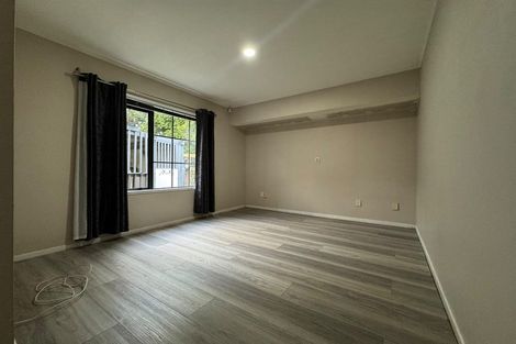 Photo of property in 25 Randwick Place, Randwick Park, Auckland, 2105