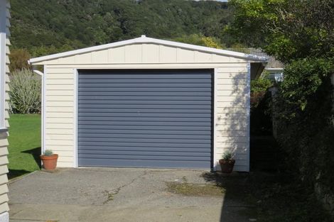 Photo of property in 165 Wainuiomata Road, Wainuiomata, Lower Hutt, 5014