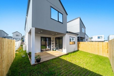 Photo of property in 6 Farranfore Road, Opaheke, 2113