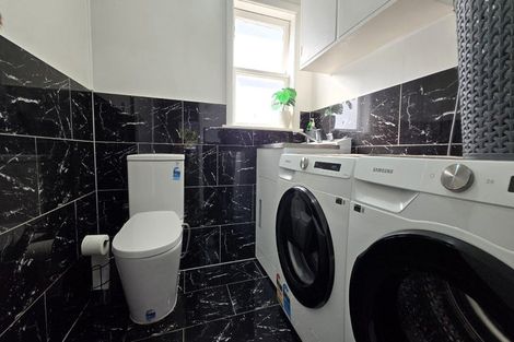 Photo of property in 195 Stokes Valley Road, Stokes Valley, Lower Hutt, 5019