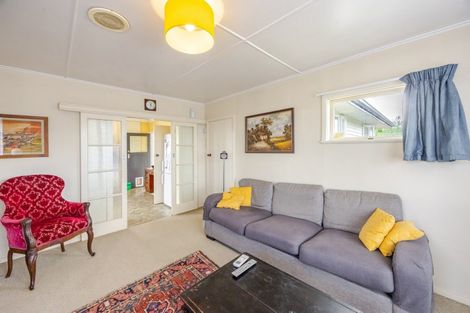 Photo of property in 6 Montgomery Street, Waipukurau, 4200