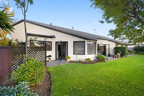 Photo of property in 25 Dallinger Street, St Andrews, Hamilton, 3200