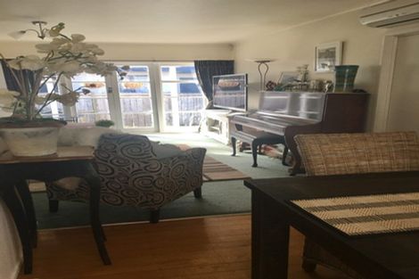 Photo of property in 1/156 Nile Road, Milford, Auckland, 0620