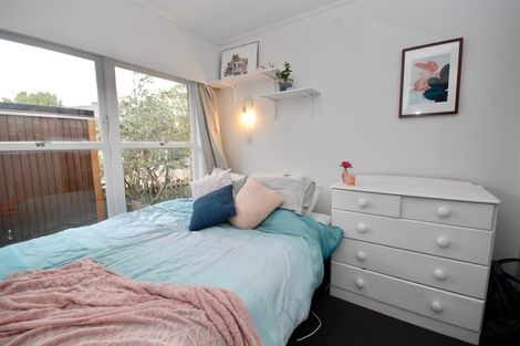 Photo of property in 1/11 Kapiti Place, Sunnynook, Auckland, 0620