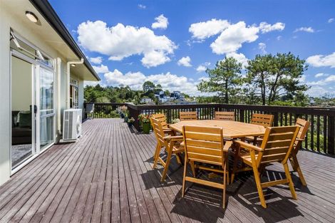 Photo of property in 17 Bushglen Court, Browns Bay, Auckland, 0630