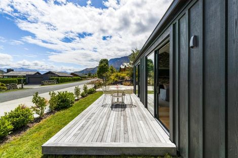 Photo of property in 35 Rannoch Drive, Jacks Point, Queenstown, 9371