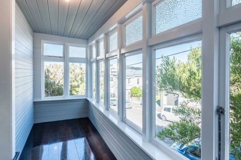 Photo of property in 6 Newman Terrace, Thorndon, Wellington, 6011