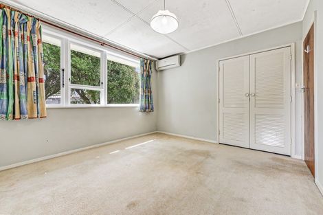 Photo of property in 6 Pickering Crescent, Chedworth, Hamilton, 3210