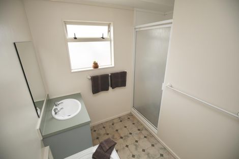 Photo of property in 8a Le Quesne Place, Fairfield, Hamilton, 3214